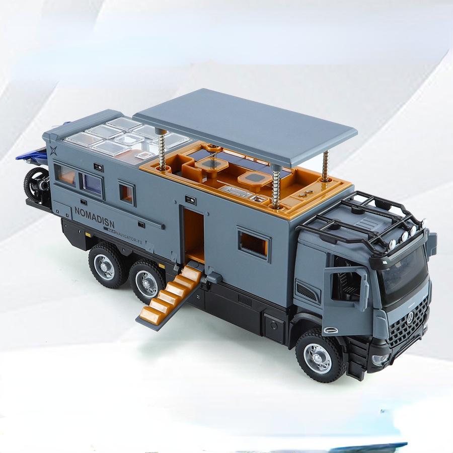 1/24 Scale NOMADISM RV Toy Car Model Alloy Diecasting Pull Back with Sound Light High Simulation Models Vehicles for Child Gifts