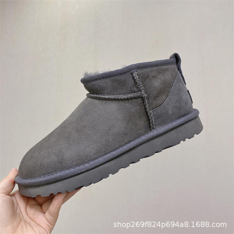 Sangpo snow boots women's fur integrated classic long tube piled thickened real wool warm cotton shoes men's winter shoes