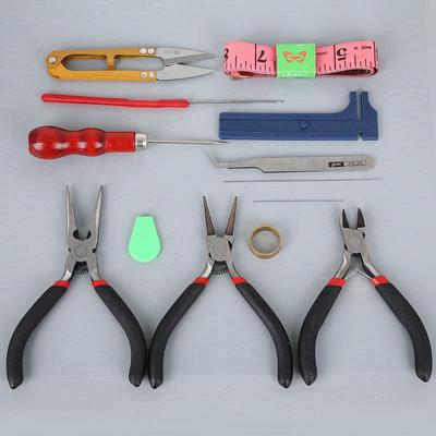 DIY-Schmuck-Werkzeugset: Spitzzange, Schere, Materialien für handgefertigte Ohrringe
