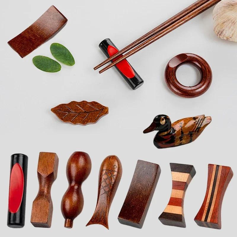 Japanese Style Chopsticks Holder Vintage Wooden Chopsticks Stand Rest Decorative Rack Dining Table Tableware Accessories