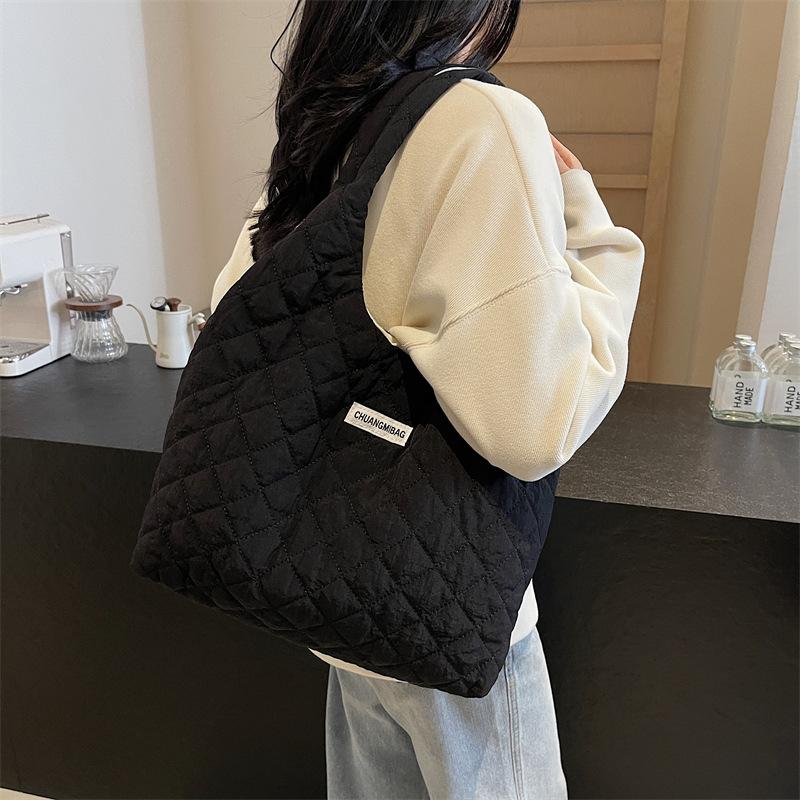 Autumn and winter cotton bag large capacity tote bag women's 2025 new trendy fashion rhombus canvas commuter shoulder tote bag