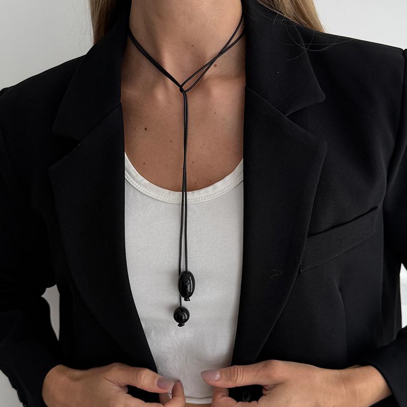 Niche Design Ins Transparent Resin Pendant Necklace For Women Simple Personalized Adjustable Necklace Jewelry Gift