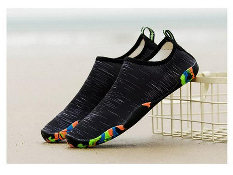 Cross-Border Hot-Selling Water Shoes: River Tracing, Quick-Dry, Couple's Beach, Breathable Non-Slip, One-Piece Design