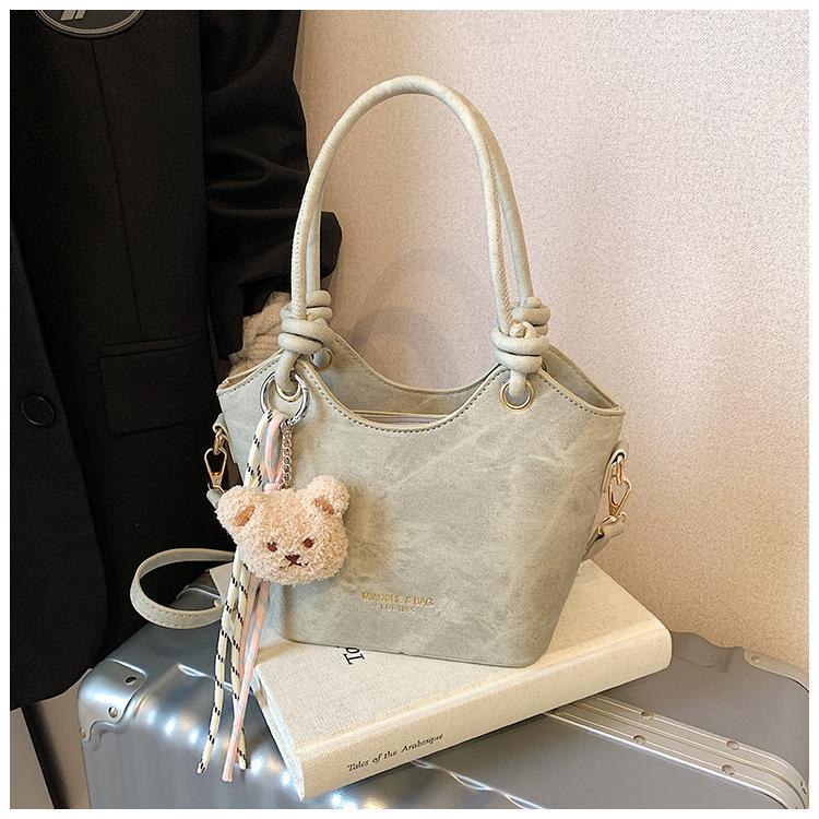 New Bag Women's 2025 Popular Bucket Bag Spring and Summer Niche Design Shoulder Messenger Bag High-end Handbag