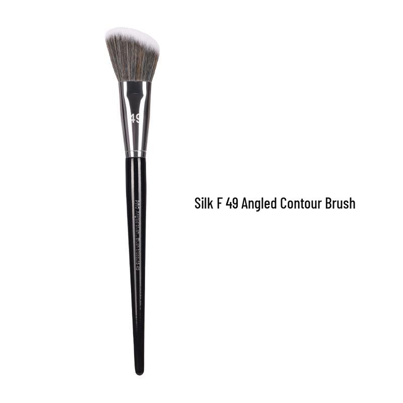 

Silk F49 Angled Shadow & Contour Cheek Brush - Single Piece