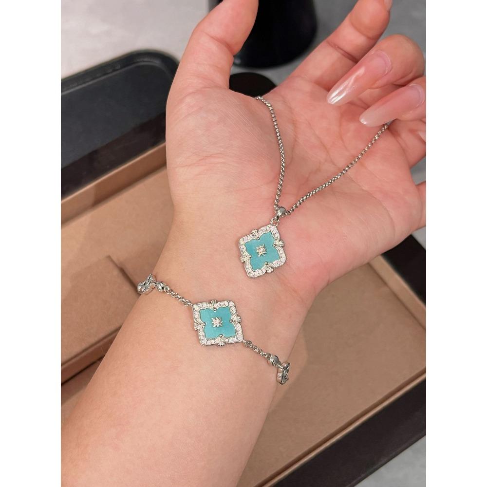 Four-leaf Clover Necklace Bracelet and Earring Set – A Sophisticated and Luxurious Women's Jewelry Set