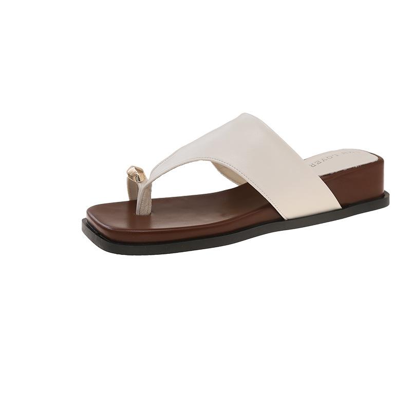 

Тапочки на толстой подошве с каблуком, женские летние шлепанцы 2025 новинка, с юбкой, пляжные сандалии 35