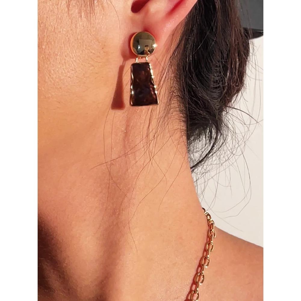 Elegant Geometric Zinc Alloy Jewelry Set, Hollow-Out Colorblock Oil-Drip Necklace and Earrings Set, Versatile Fashion Accessory for Women