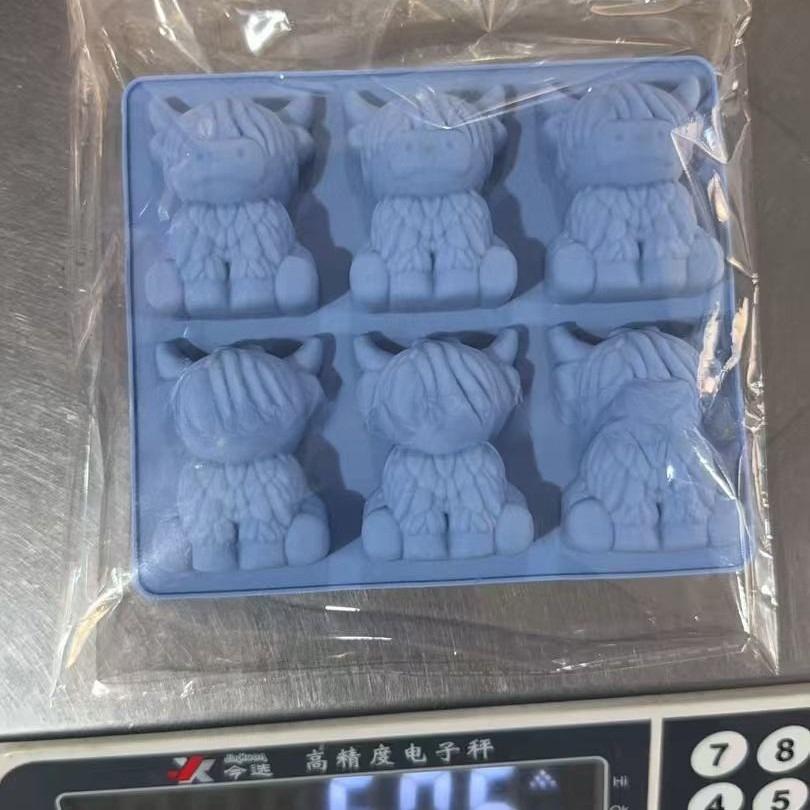 Ice Cube Mold Highland Cow Silicone Tray Highland Cow Cute 3D Ice for Whiskey Cocktails Beer & Drinks Reusable Silicone Molds синий