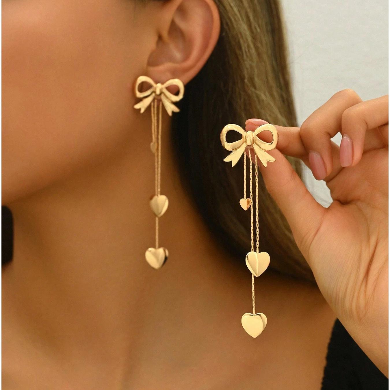 

Модные серьги-подвески для женщин золотой