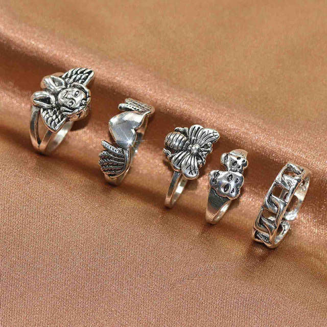 Retro For Women Punk Butterfly Heart Rings Set Retro Gothic Ancient Color Color Dice Angel Wings Charms Finger Rings JewelryVintage Rings