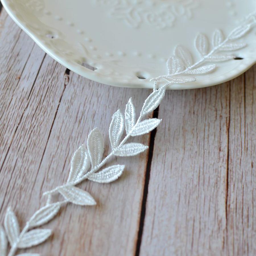 2Yards White Black Embroidery Leaves Patch Repair Appliques DlY Lace Wedding Decoration Accessories