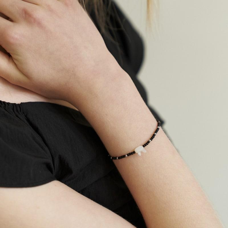 KINDABABY Nacre Rabbit Bracelet (2color)