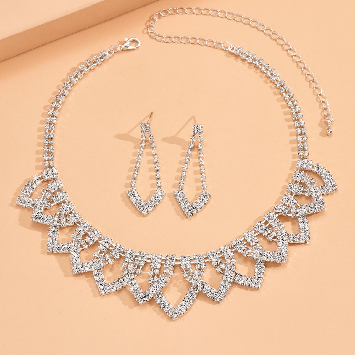 

Европейская и американская модная бижутерия, набор колье и серег со стразами для вечернего наряда, женский