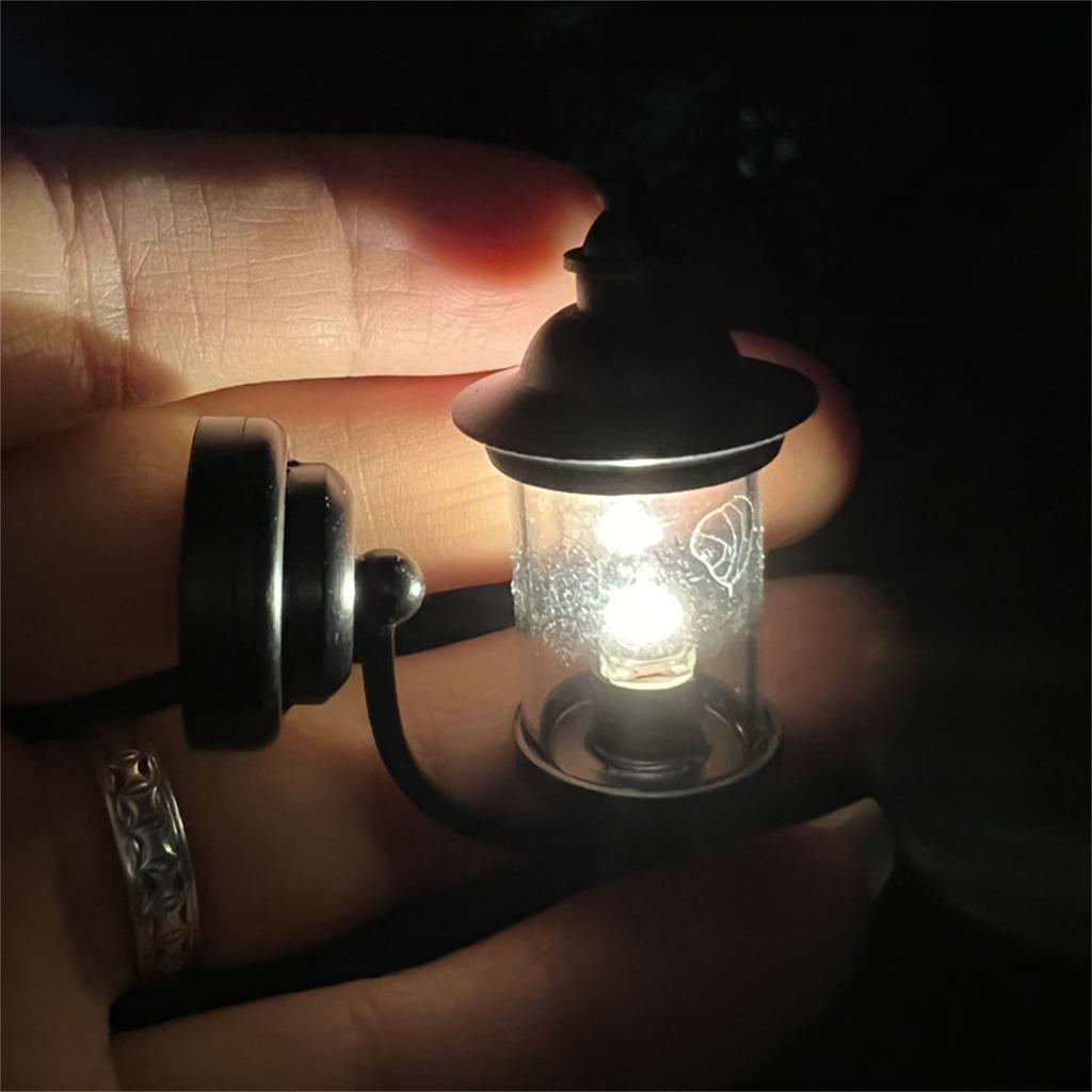 Maßstab 1/12 Vintage Wandlampe Miniatur Metall LED Beleuchtung Für Puppenhauszubehör