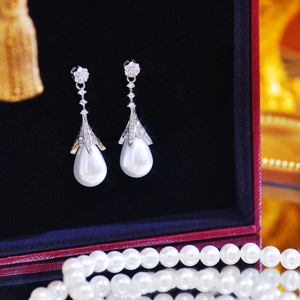 New Fashion High-end Fashion Natural Pearl Earrings High-end Zircon Jewelry Earrings Light Luxury Earrings For Women