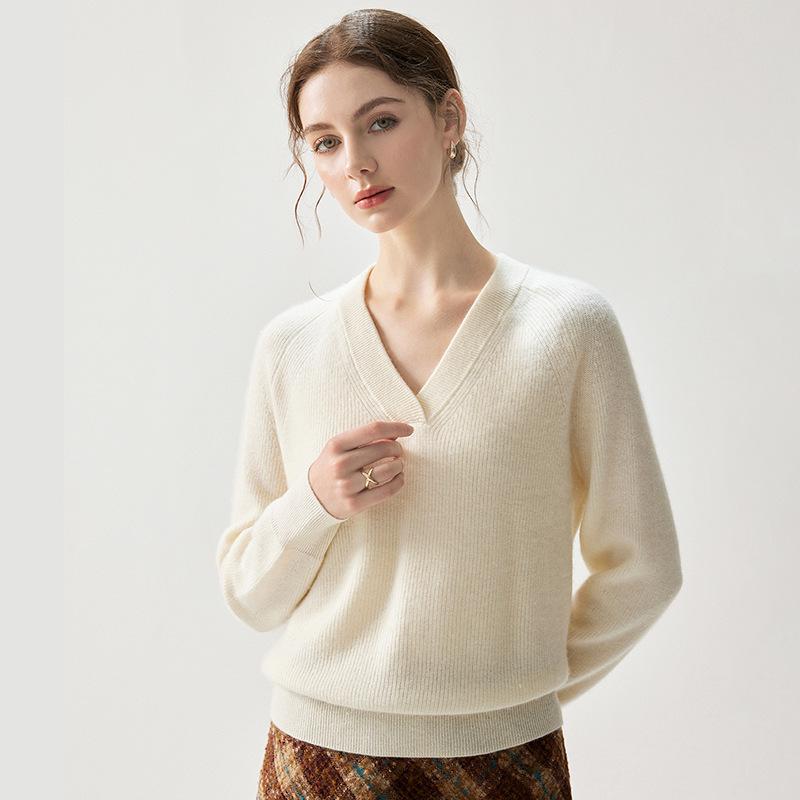 Women's Elegant V-Neck Cashmere Sweater - Autumn/Winter 2026 Chic Raglan Sleeve Base Layer Warm Knitwear