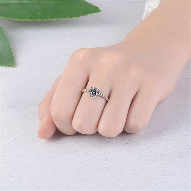 New Thai Silver Personality Creative Skull 925 Sterling Silver Jewelry Retro Hip Hop Style Twist Exquisite Opening Rings R189