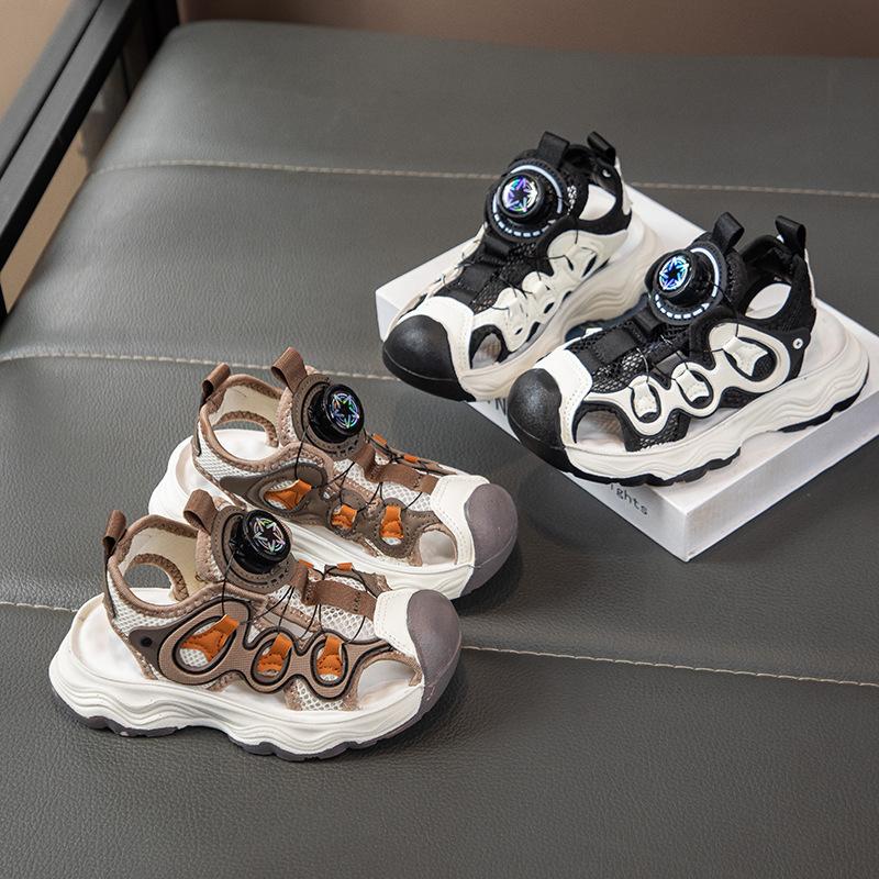 Children's sports sandals 2025 summer new hollow soft-soled boys beach shoes medium and older boys' bag head sandals