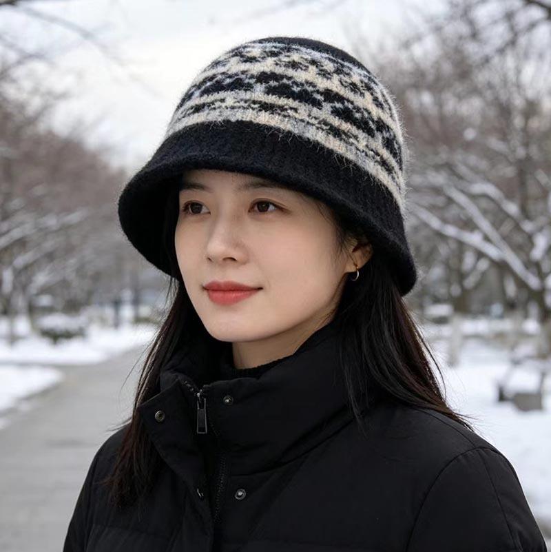 Fair Island Jacquard Retro Ethnic Style Knitted Hat Women's Autumn and Winter Versatile, Showing Small Face, Thickened Warm Wool Basin Hat Tide