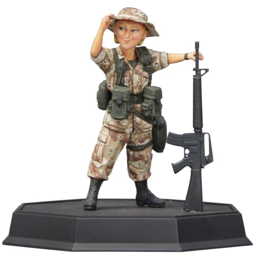 Fine Molds 1/12 World Fighter Collection US Army Female Soldier (Gulf War) Sandy & Colt M16A2 Plastic Model Kit, Unpainted Assembly Kit, FT05