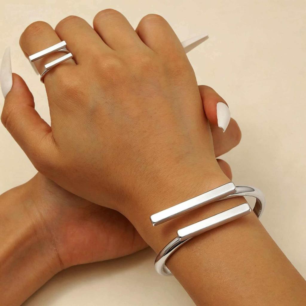 2-teiliges kreatives Metall-Durchbruch-Blatt-Armreif- & Ring-Set für Damen