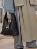 2024 Large Capacity Hobo Lychee Pattern Cowhide Handbag with Lockable Basket Bag