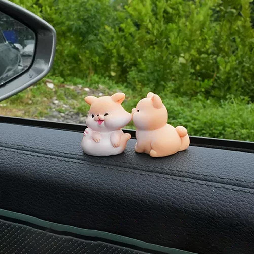 Cute Kissing Animals Car Decor Adorable Dashboard Figurine For Windshield Rearview Mirror Funny Couple Statue Car Accessories