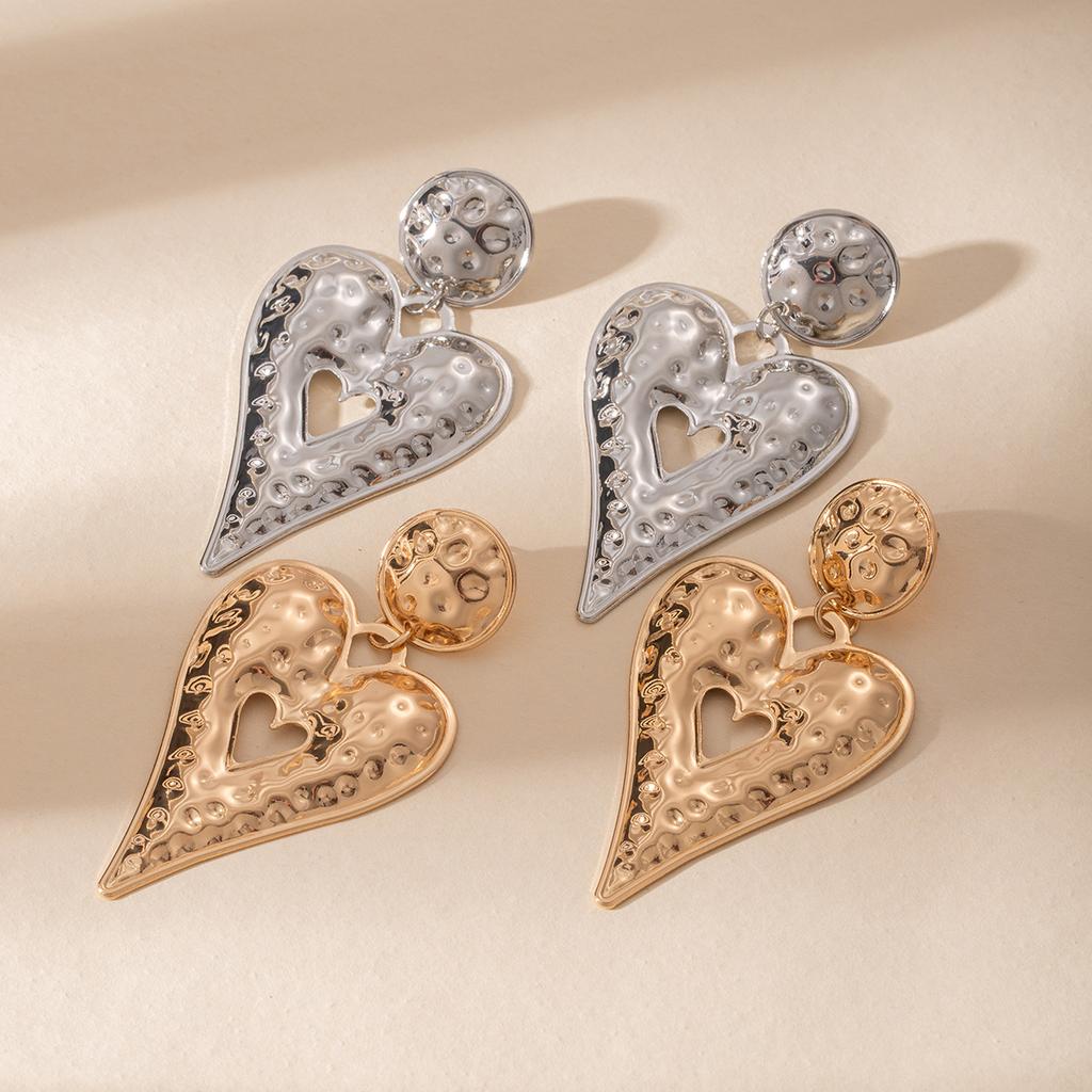 Metal Exaggerated Wind Stud Earrings Temperament Personality Hollow Big Love Earrings Retro Niche High-End Earrings