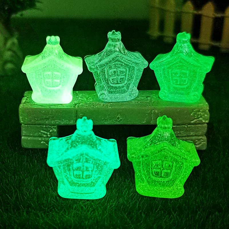Micro-landscape Small Ornaments Luminous HouseCarriageGarden DecorationResin Mini Accessories
