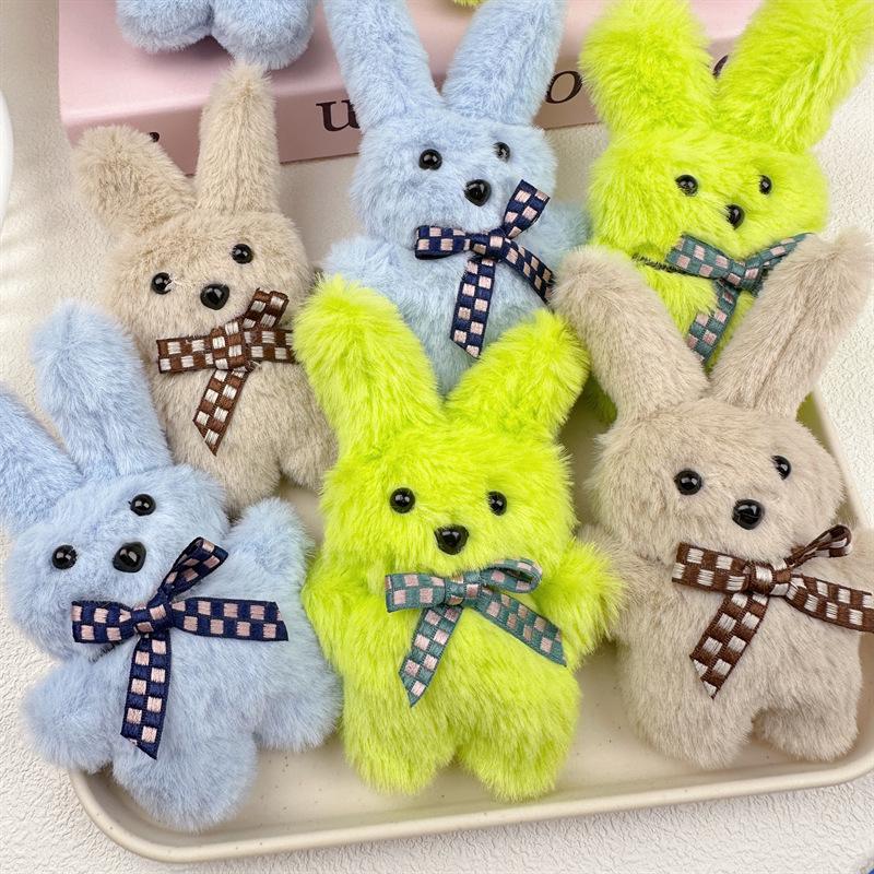 Broche Pingente Coelho de Pelúcia Longo-Orelhudo de Desenho Animado para Bolsas e Lenços