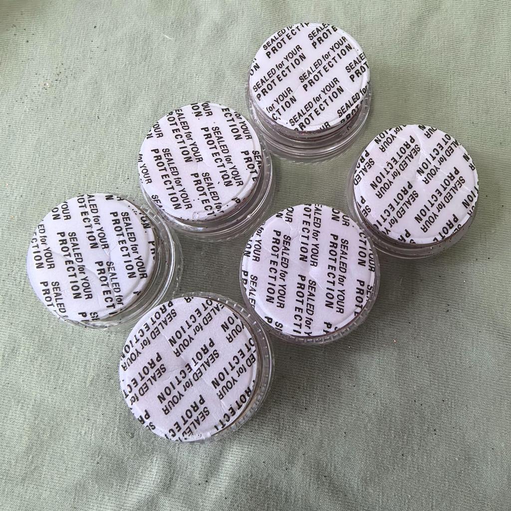 2025 Sada šesti třpytivých ozdob na nehty: Zlaté třpytky, flitry, kamínky a třpytivý gelový lak