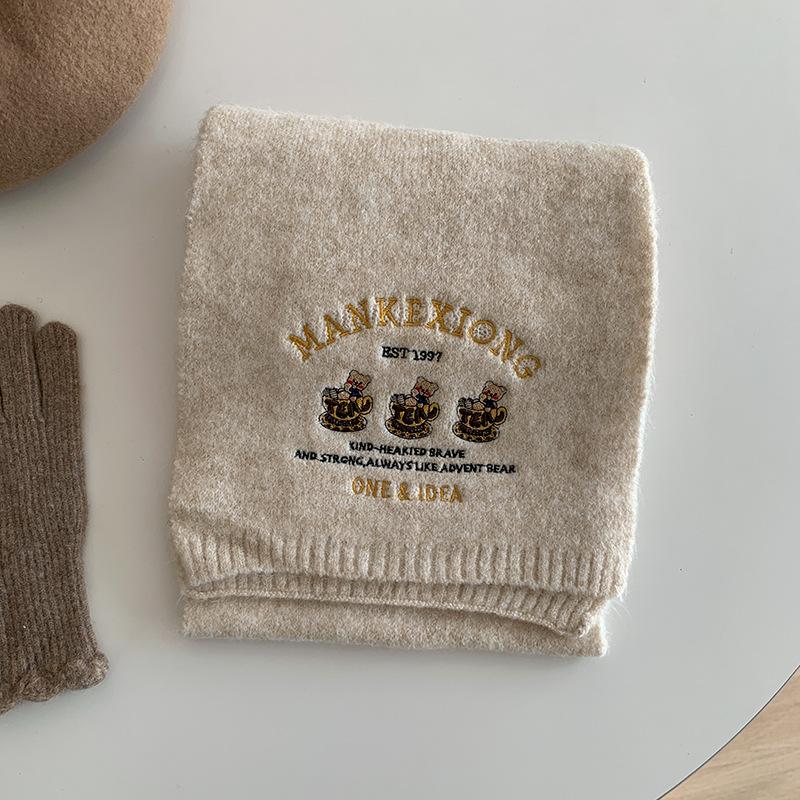 Women's Winter New High-end Warm and Thickened Scarf with Wool Embroidered Bear Knitted Wool Scarf
