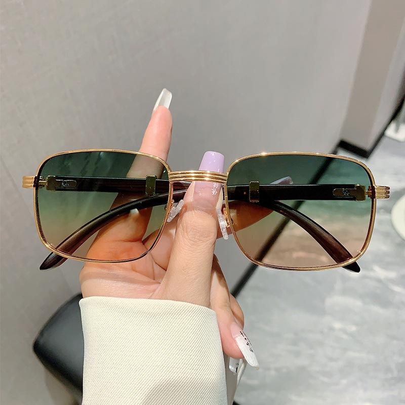 

Non-polarized Gradient Tea Trendy Women Sunglasses Retro Shades for Decor Driving Sun Glasses жёлтый