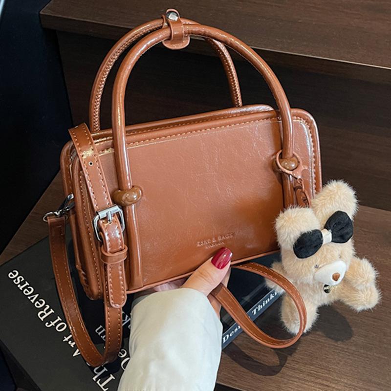 Fashion Trend Handbag Women's 2025 Autumn New Korean Version Ins Trend Simple Foreign Style Small Square Bag Shoulder Bag