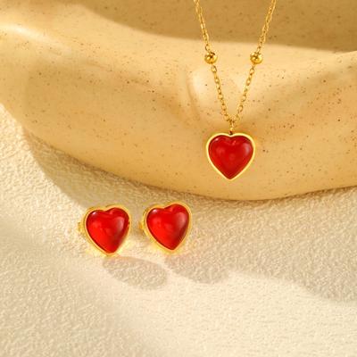 Fashion Heart-Shaped Pendant Necklace for Women,Stainless Steel Bead Chain Red Resin Necklaces,Gold Color Jewelry Gifts