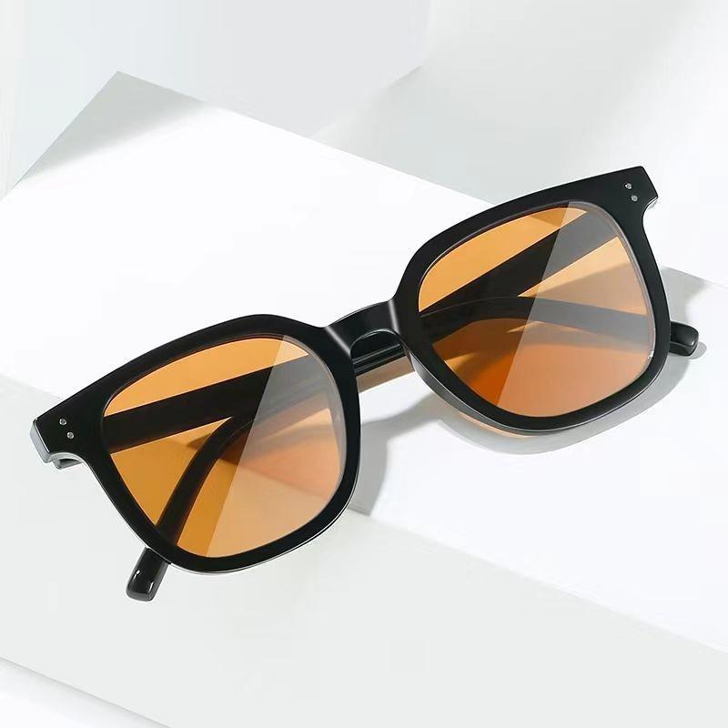 2025 Retro Chic Tea-Colored Sunglasses - Unisex Trendy Vintage Style with Prescription Option