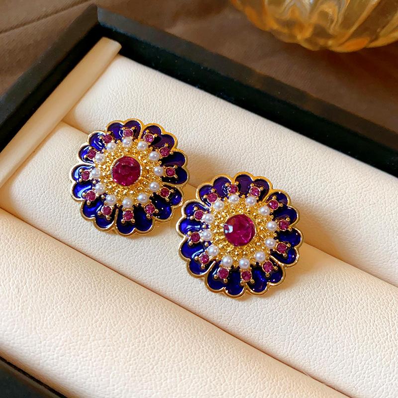 

Medieval vintage earrings silver needle with diamonds flower artificial pearl stud earrings retro court temperament earrings women