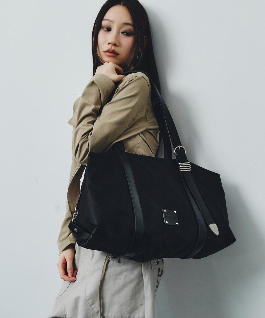 Squareline Kaia_ Nylon Black