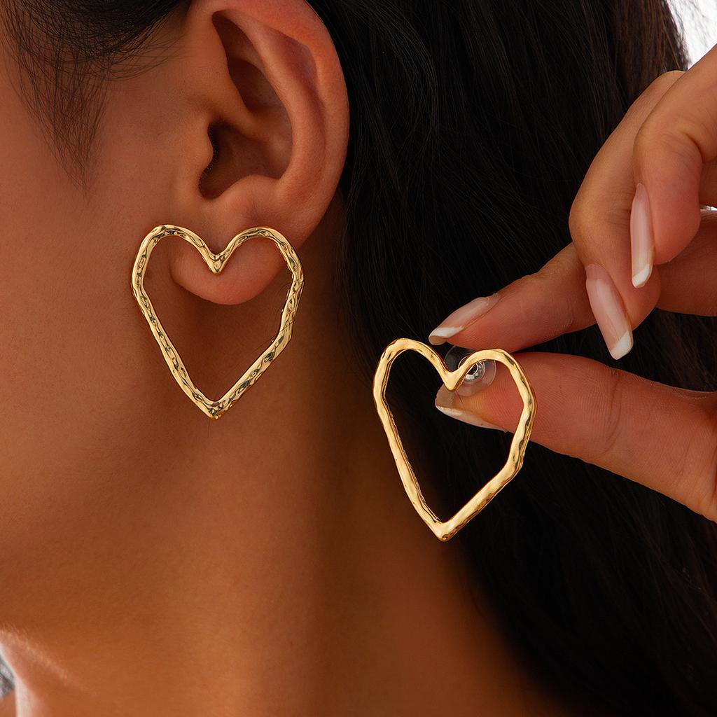 Wind Liquid Love-Shaped Fringed Stud Earrings Female, Creative Splicing Lava Earrings Ear Jewelry