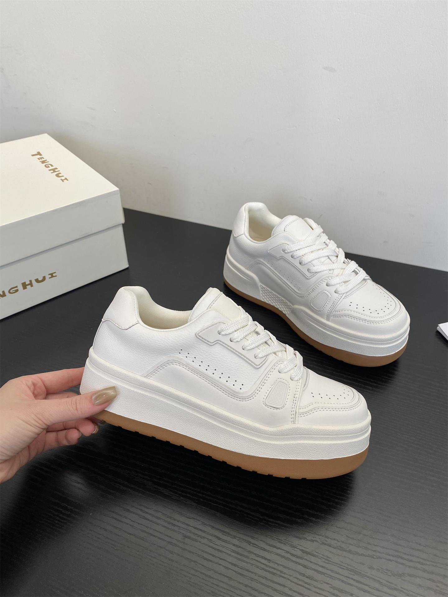 

Leather platform white shoes women s spring new great-looking dirty shoes versatile casual sports comfortable board shoes 39