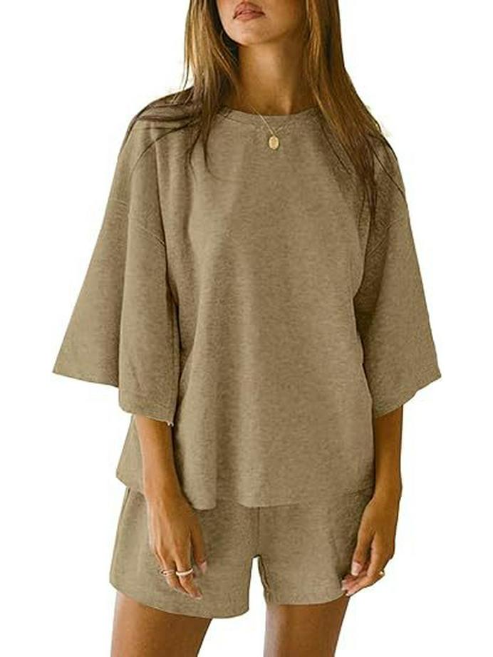 2025 Summer Women's 2-Piece Set: Seven-Sleeve Top & Elastic Waist Shorts