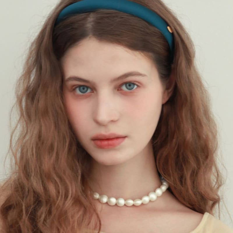 

Меньше значит больше Резинка для волос_20мм black