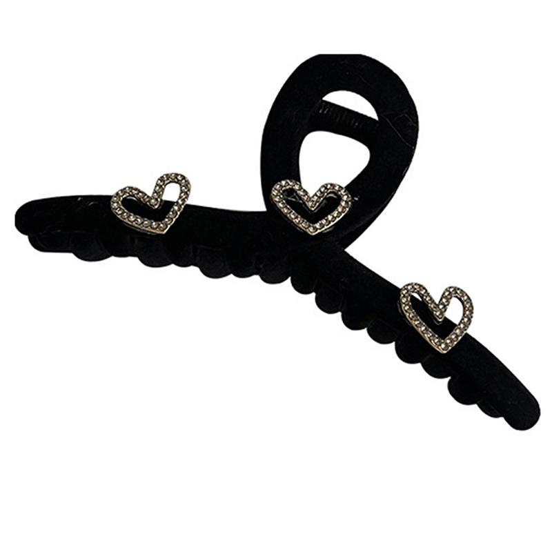 New Winter Flocked Heart Hair Claw Clips Women Elegant Plastic Ponytail Crab Barrette Hair Accessories
