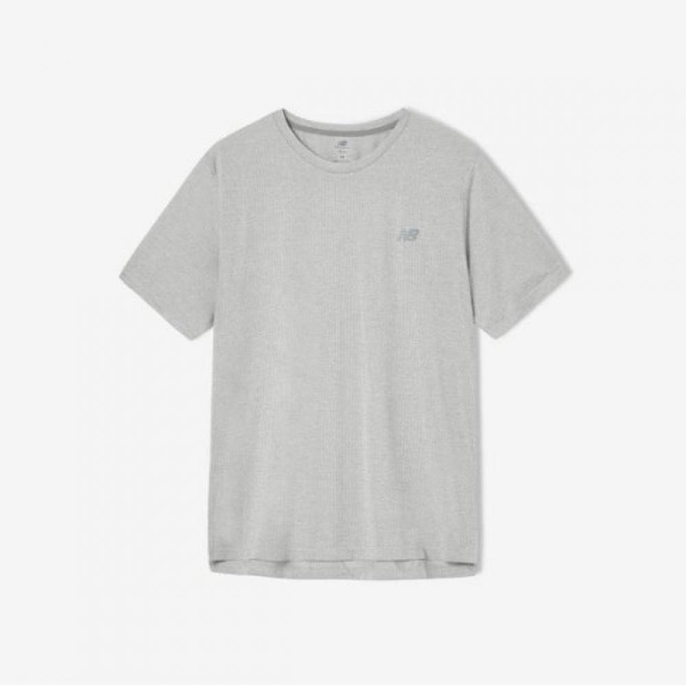 

New Balance MT41253 AThleTic ShorT Sleeve T shirT 095(M)