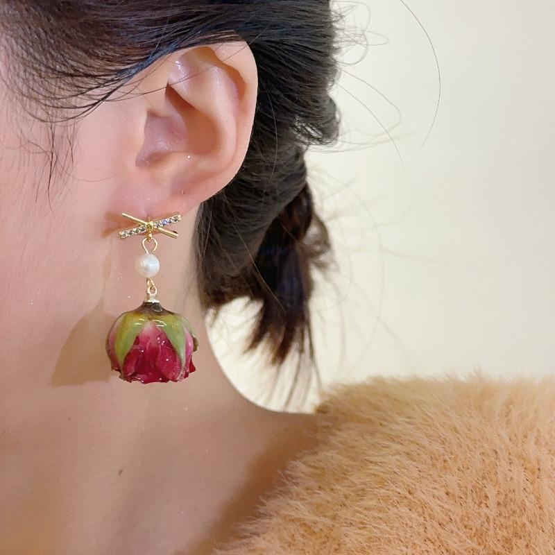 Natural Rose Flower Earrings for Women - Elegant Court Style Freshwater Pearl Stud Earrings - Handcrafted Earrings