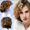 Modische Perücke für Männer: Kurze Perücke mit Ombre und lockeren Locken