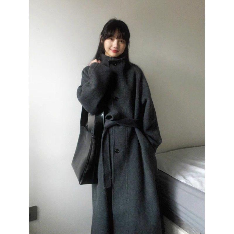 2025 Women's Hepburn Style Woolen Overcoat – Petite Fit, Thickened for Autumn/Winter