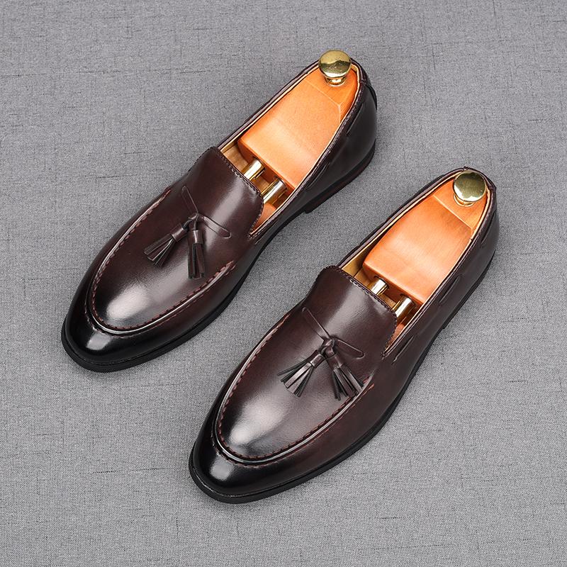 Fashion Fashion New Men's Tassels Leather Flats Shoes Male Black Brown Designer Comfortable Loafter Homecoming Wedding Dress Footwear