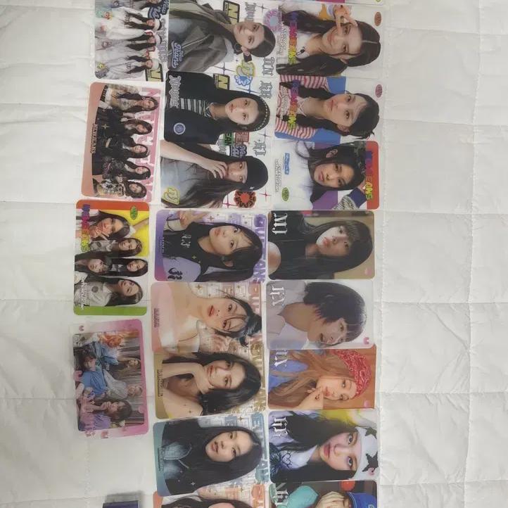 

Newjeans Transparent Card